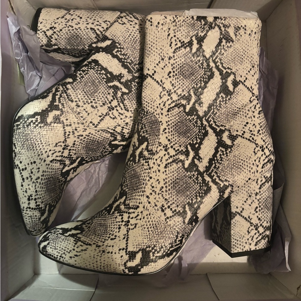 Snakeskin Pattern Ankle Boots
